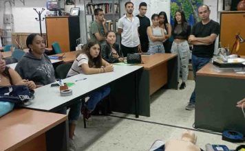 La Escuela de RCP del Colegio de Enfermería de Alicante imparte un curso de primeros auxilios a la Asociación Sintigo
