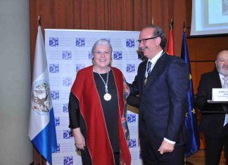 José Antonio Ávila da el relevo a Esperanza Ferrer en la Presidencia de la Academia de Enfermería de la Comunitat Valenciana
