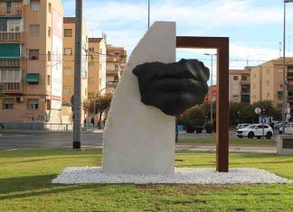 El Colegio de Enfermería de Alicante, en la inauguración del monumento dedicado a los fallecidos por la Covid-19