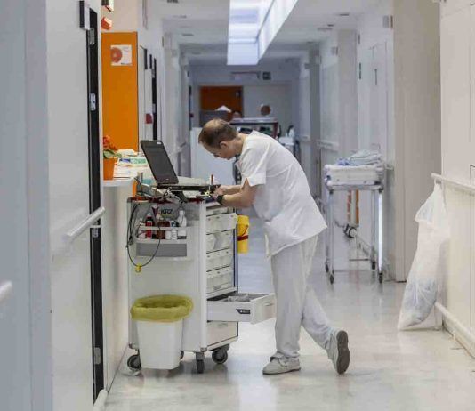 El Colegio de Enfermería de Alicante valora el fortalecimiento del Comité de Cuidados de Enfermería, pero pide que se acompañe de decisiones estructurales para impulsar la profesión