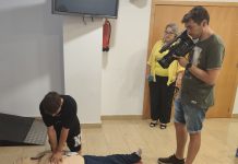 La Escuela de RCP del Colegio de Enfermería de Alicante imparte una jornada formativa a los estudiantes de la titulación de TCAE del Colegio Santa Faz de San Vicente del Raspeig