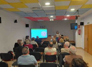 El Colegio de Enfermería de Alicante acogió una nueva sesión de la Escuela de Personas Ostomizadas