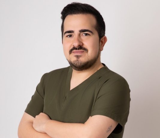 Unai Calero: “El Grupo SkinCareAlicante ayuda a visibilizar que la piel también forma parte de los cuidados enfermeros y refuerza que cuidarla no es algo superficial”