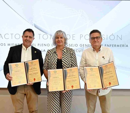 La presidenta y dos vocales del Colegio de Enfermería de Alicante, en el órgano de representación de las enfermeras a nivel nacional