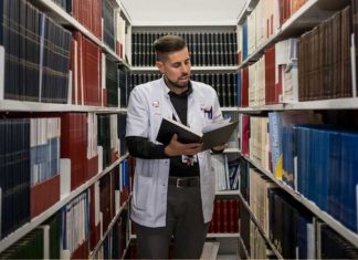 Abierta la quinta edición de becas para enfermeras/os que cursan el doctorado