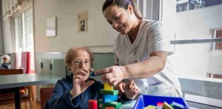 El Colegio de Enfermería de Alicante reclama que se apliquen las innovaciones disponibles aportadas por la ciencia a las personas que padecen Alzheimer